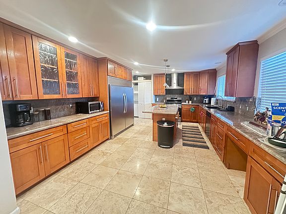 2nd image of 6388 Riverside Blvd
