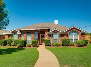 800 Rockefeller Ln, Allen, TX 75002