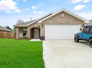 5906 NW Grant St, Bentonville, AR 72713