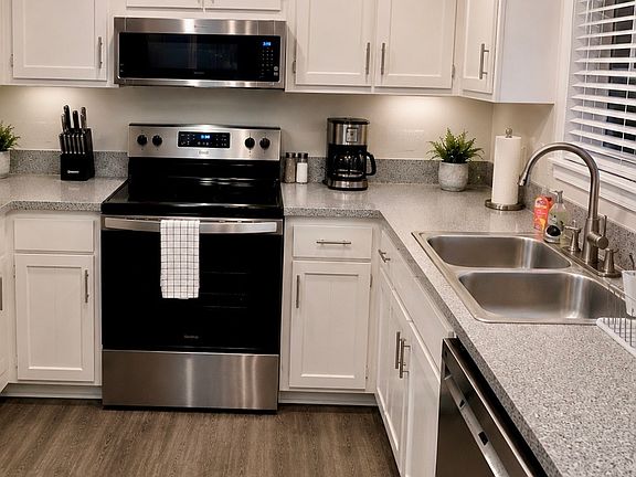 5th image of 518 Brockinton S