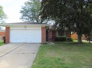 4773 Valley Rd, Trenton, MI 48183