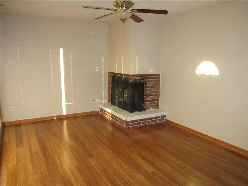 4 bed, 1113 sqft, $1,800 — Photo 4