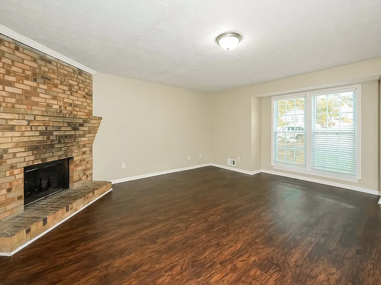 5351 Ridgemere Ct — Photo 4
