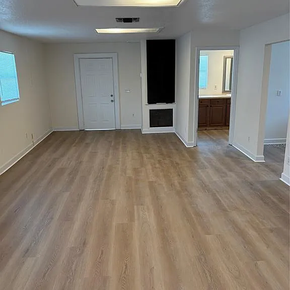 1100 Jamela Dr #B — Photo 8