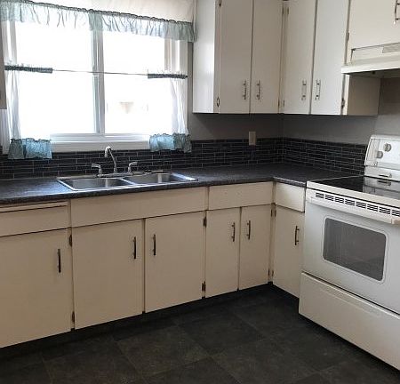 2 Kitchen_08022018