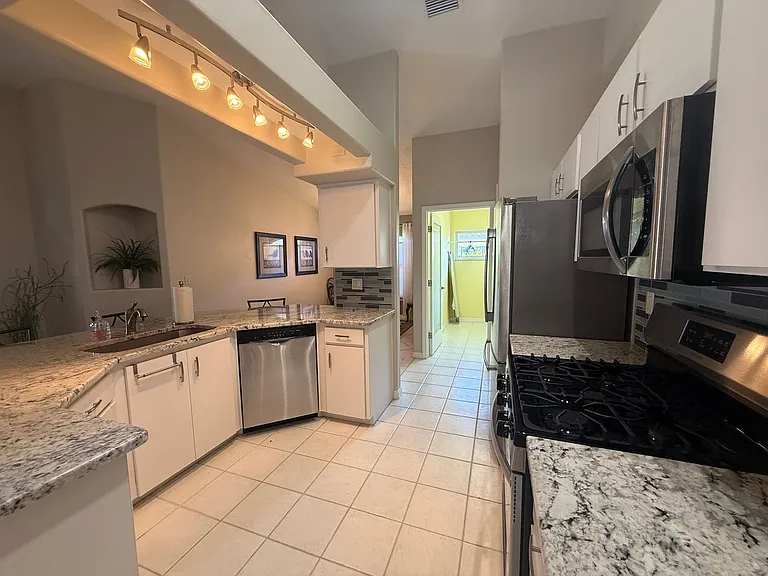 2819 Turnbull Estates Dr — Photo 3