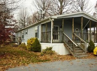 139 Tiara Ct, Falling Waters, WV 25419