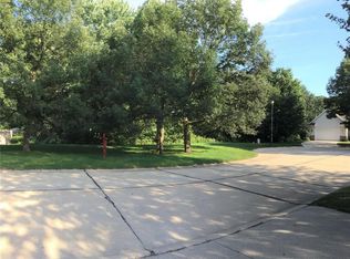 3770 Carbry Ct NE, Cedar Rapids, IA 52402