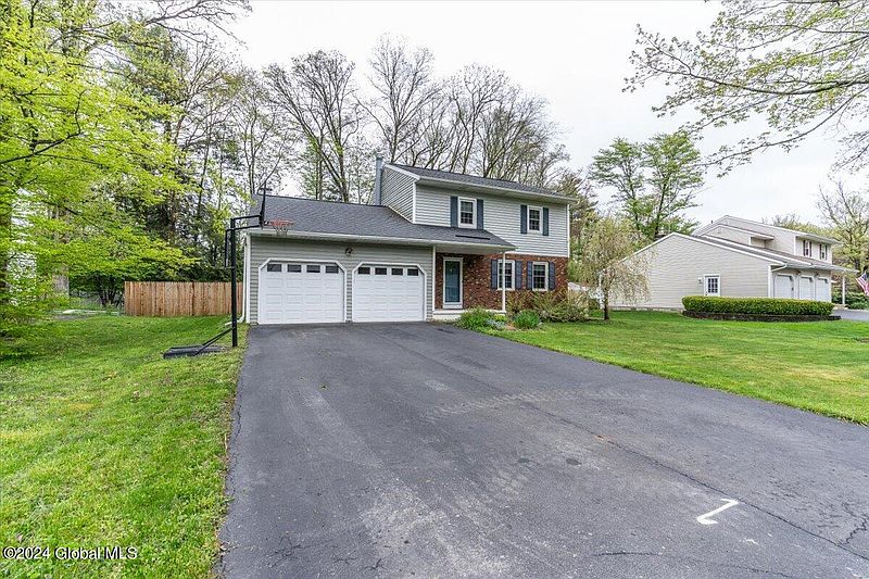 3rd image of 3038 Williamsburg Drive