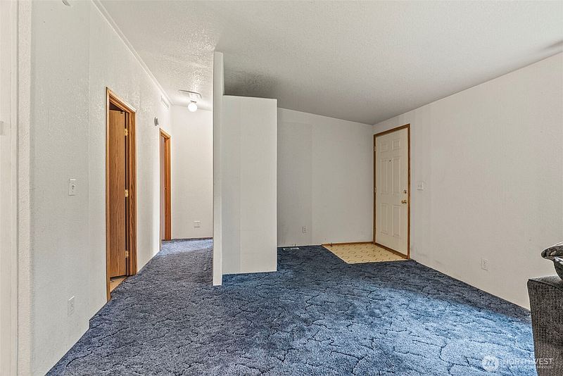 3rd image of 1337 South Silverlake Road