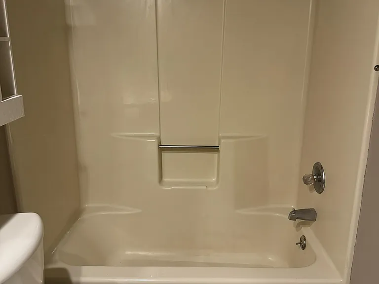 8 Continental Ct — Photo 13
