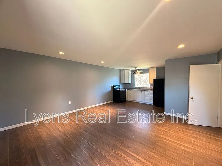 8406 Sevigny Dr — Photo 2