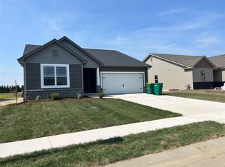 817 Topaz Ct, Mascoutah, IL 62258