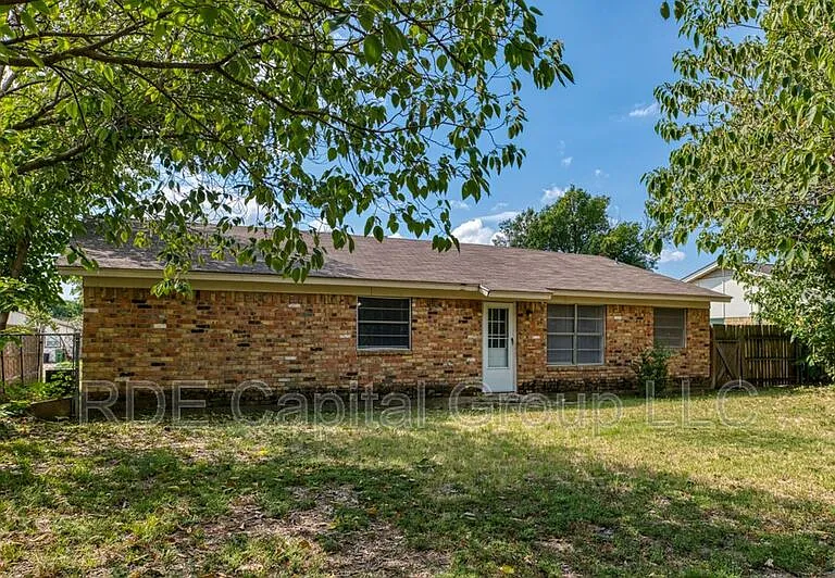 8013 Emerald Hills Way — Photo 27