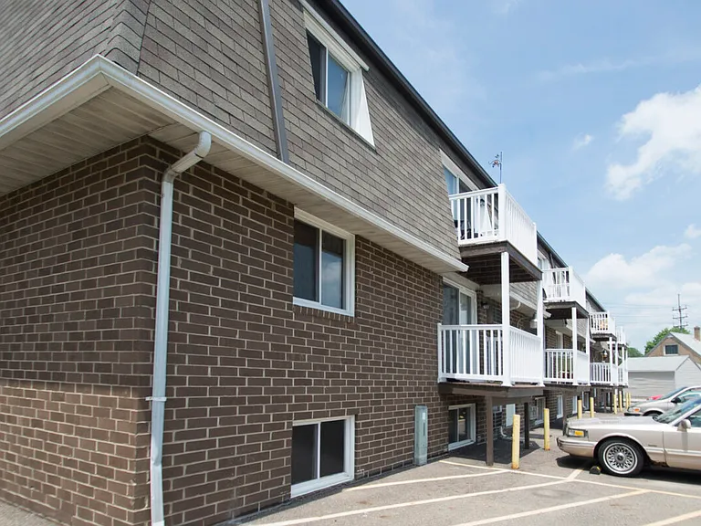AIY Canton Apartments — Photo 16