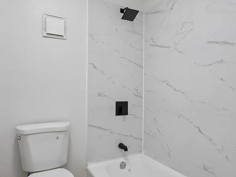 Chateau Apartments - Newly Renovated 1, 2 & 3-Bedrooms at 24th & Hillsboro Village — Photo 38