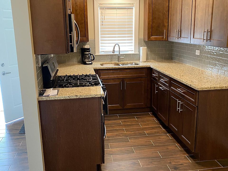 1st image of 4626 Lawndale Ave