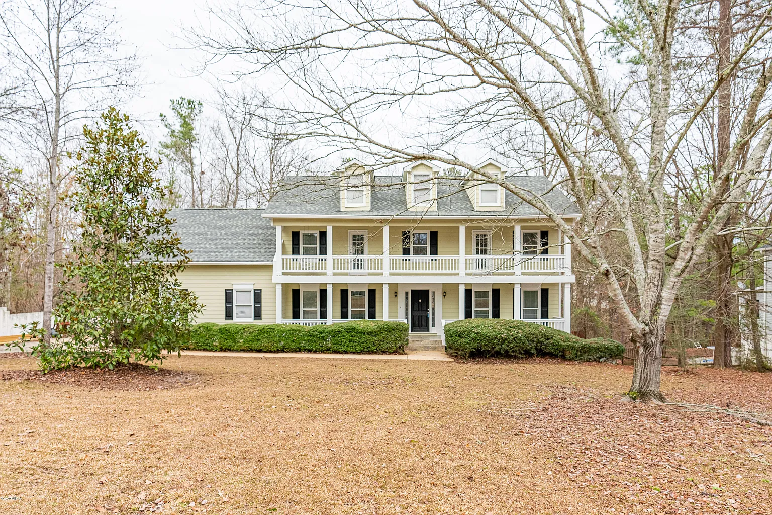 235 Eagle Dr photo 1