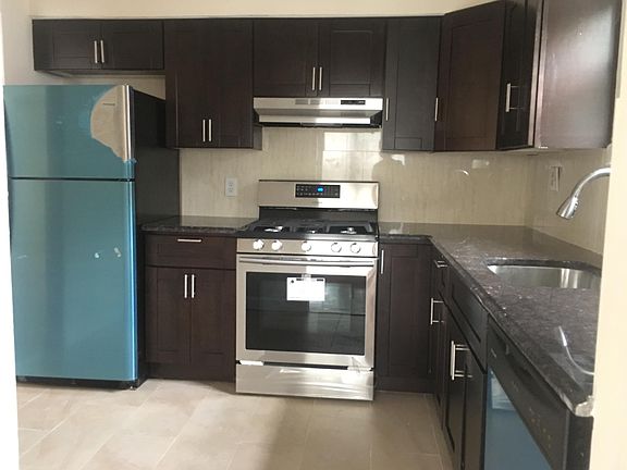 2nd image of 2956 Randall Ave