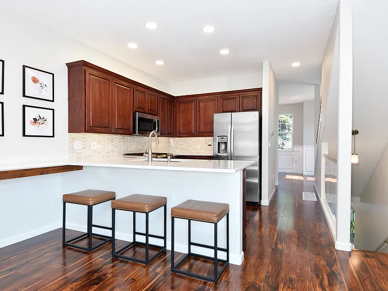 4818 SW 2nd Ave — Photo 4
