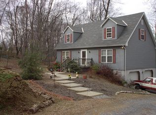 54 Clark Hill Rd, Pequea, PA 17565