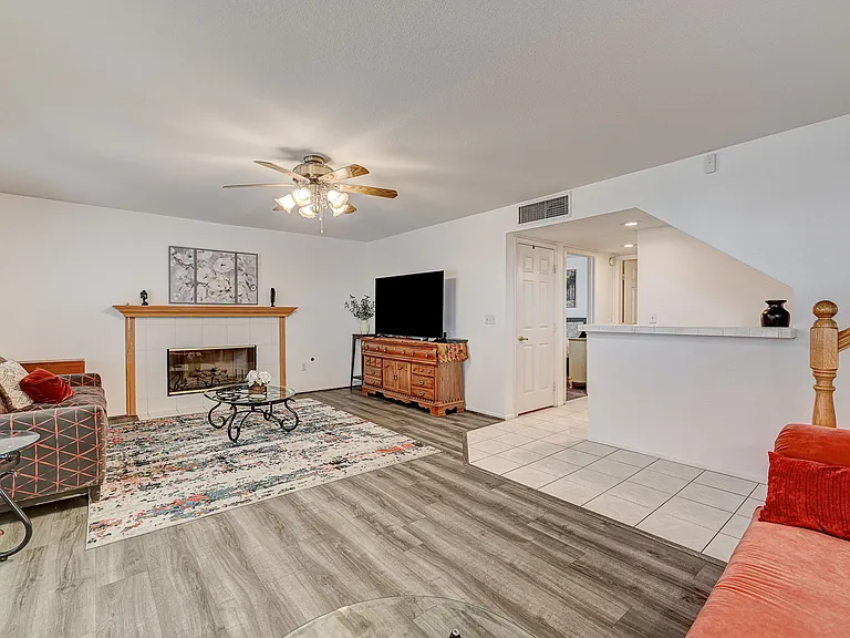 8412 Vibrant Dr — Photo 22