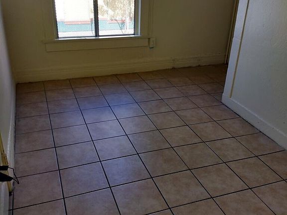 5th image of 2100 S Central Ave #3