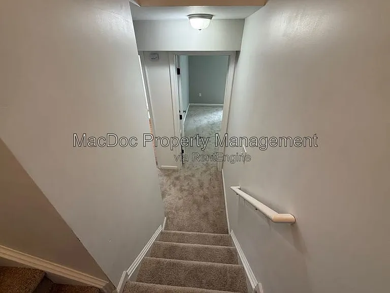 1404 Graham Dr — Photo 73