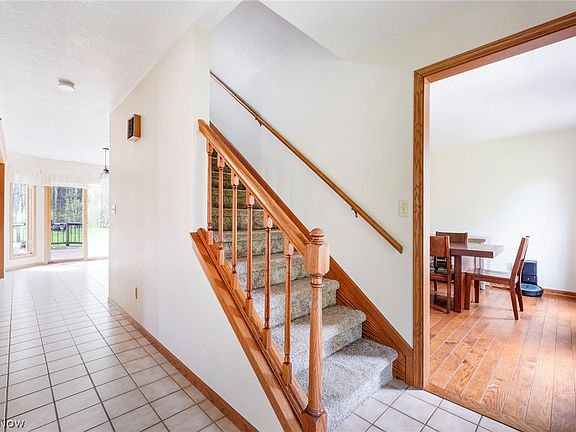 3rd image of 8105 Caymen Ct