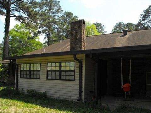2nd image of 204 Pine Ln