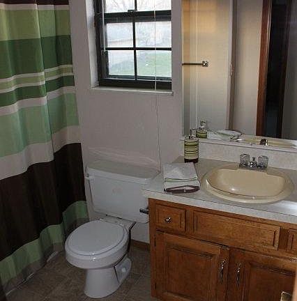4th image of 808 NE Ball Dr APT C