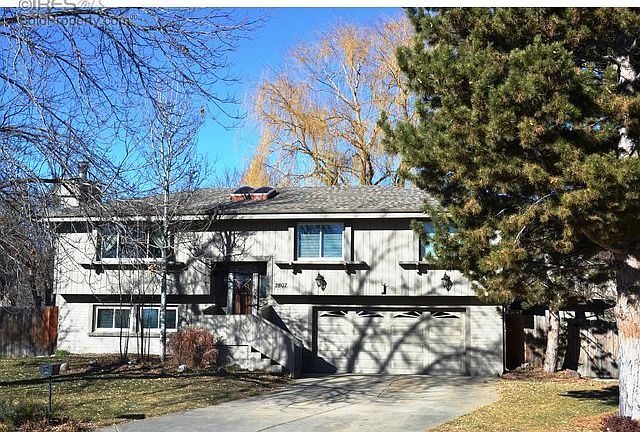 Front Elevation--Great Setback!