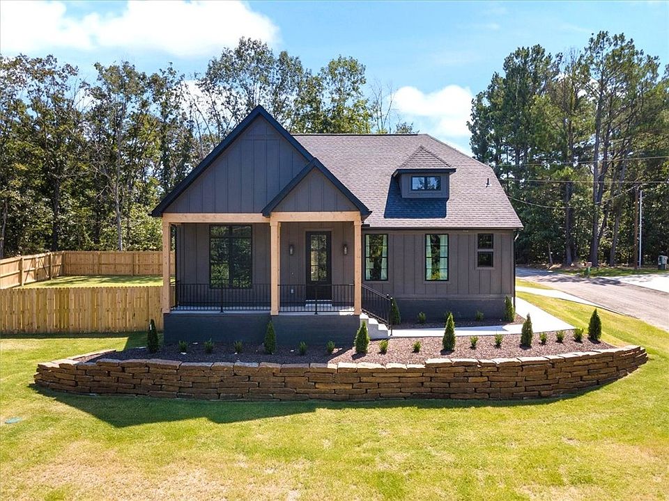 1st image of 1 Angus Ln