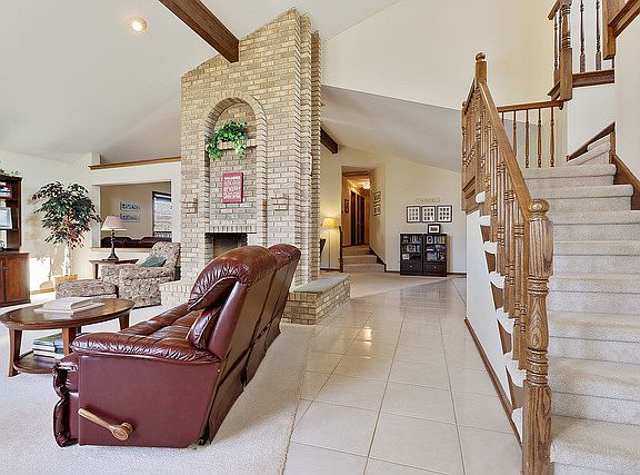 3rd image of 11556 Brookwood Dr