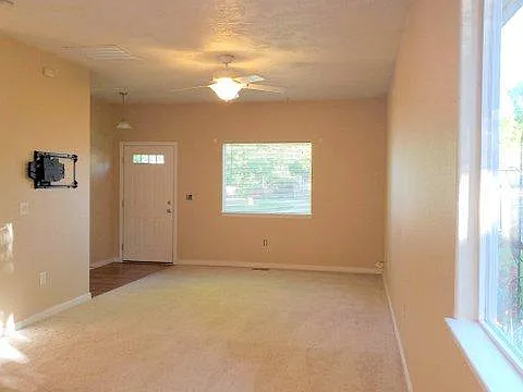 892 N 32nd St — Photo 3