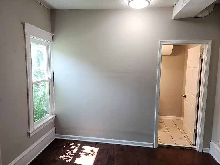 2550 Madison St NE — Photo 10