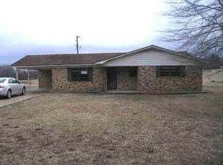 350 Sewell Rd, Thaxton, MS 38871