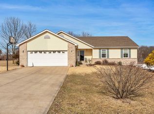 7 Malorie Ann Ct, Wright City, MO 63390