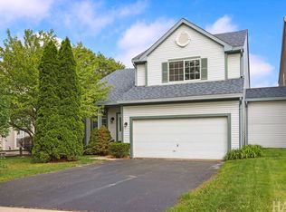 62 E Rustic Ln Unit 0, Round Lake, IL 60073