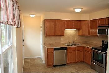 3rd image of 7705 Lovella Ave