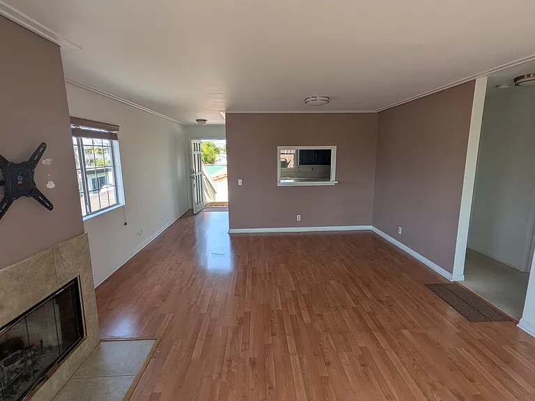 823 Maple St #2 — Photo 6