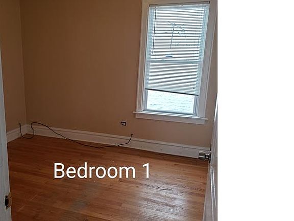 5th image of 6940 S Artesian Ave #2