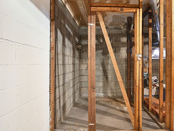 4th image of 12 Brookside Ave #16