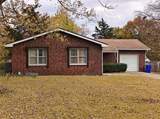 8117 Manning Ave, Raytown, MO 64138