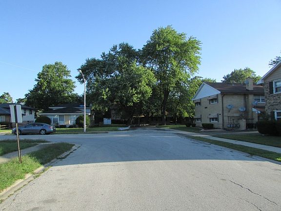 5th image of 14501 Van Buren St