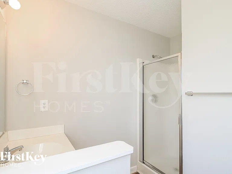 1800 Holly Crescent Ln — Photo 10