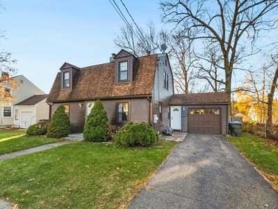 74 Oregon St, Springfield, MA, 01118