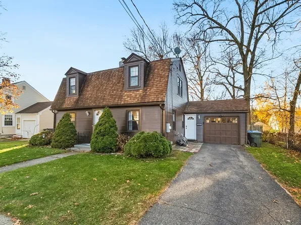 74 Oregon St, Springfield, MA 01118