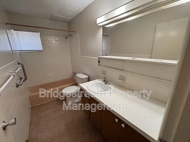 519-2C Heather Dr — Photo 9