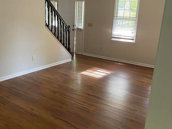 2nd image of 118 Vail Springs Ct